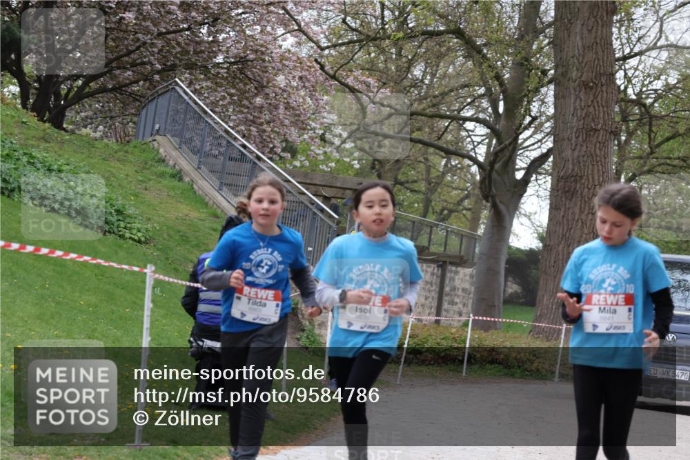 25.04.2026 - Das Zehntel Zöllner http://msf.ph/oto/9584786 25.04.2026 10:51:53 Laufen 20, 6835, 6863, 20, 6841, 10, 5470 meine-sportfotos.de