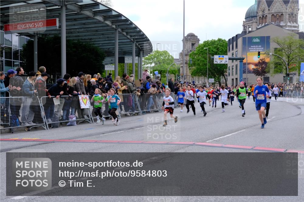 25.04.2026 - Das Zehntel Tim E. http://msf.ph/oto/9584803 25.04.2026 12:55:07 Ziel 10059, 10172, 10179, 10228, 10239, 10260, 10416, 10422, 10504, 10513, 10520, 10530, 10565, 10574, 10582, 10603, 10680, 10855, 11071, 11079, 11086, 11093, 11125, 11323, 11367, 11465, 11476, 11886, 11943, 12087, 12088, 12240, 12317, 12495, 12506, 12831, 12839, 13018 meine-sportfotos.de