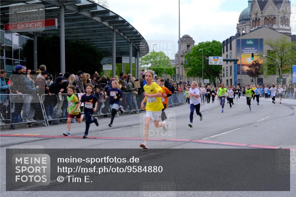25.04.2026 - Das Zehntel Tim E. http://msf.ph/oto/9584880 25.04.2026 12:55:13 Ziel 10172, 10179, 10197, 10239, 10260, 10362, 10422, 10520, 10565, 10574, 10603, 10680, 10693, 10760, 10855, 10953, 11071, 11079, 11086, 11093, 11310, 11367, 11438, 11465, 11476, 11914, 11982, 12022, 12034, 12087, 12088, 12311, 12317, 12439, 12839 meine-sportfotos.de