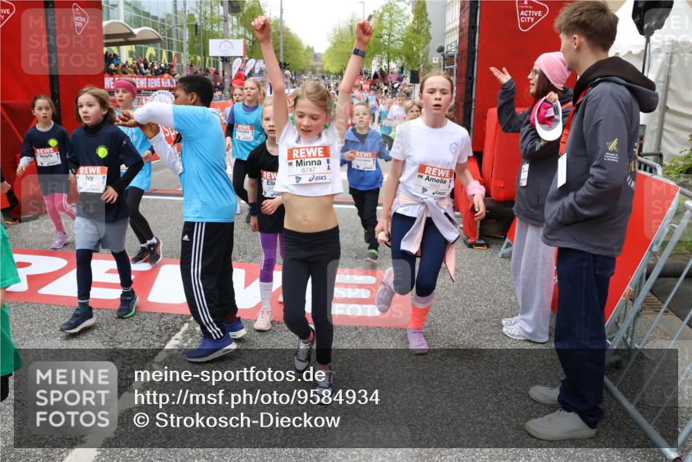25.04.2026 - Das Zehntel Strokosch-Dieckow http://msf.ph/oto/9584934 25.04.2026 10:58:43 Ziel 5002, 5071, 5135, 5223, 5291, 5354, 5472, 5537, 5665, 5677, 5816, 6171, 6181, 6411, 6440, 6614, 6634, 6715, 6747, 6749, 6947, 7007, 7037, 7231, 7242, 7261, 7796, 7895, 7906, 8014, 5002, 5071, 5135, 5223, 5291, 5354, 5472, 5537, 5665, 5677, 5816, 6171, 6181, 6411, 6440, 6614, 6634, 6715, 6747, 6749, 6947, 7007, 7037, 7231, 7242, 7261, 7796, 7895, 7906, 8014 meine-sportfotos.de
