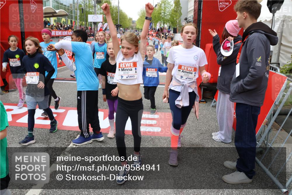 25.04.2026 - Das Zehntel Strokosch-Dieckow http://msf.ph/oto/9584941 25.04.2026 10:58:43 Ziel 5002, 5071, 5135, 5223, 5291, 5354, 5472, 5537, 5665, 5677, 5816, 6171, 6181, 6411, 6440, 6614, 6634, 6715, 6747, 6749, 6947, 7007, 7037, 7231, 7242, 7261, 7796, 7895, 7906, 8014, 5002, 5071, 5135, 5223, 5291, 5354, 5472, 5537, 5665, 5677, 5816, 6171, 6181, 6411, 6440, 6614, 6634, 6715, 6747, 6749, 6947, 7007, 7037, 7231, 7242, 7261, 7796, 7895, 7906, 8014 meine-sportfotos.de