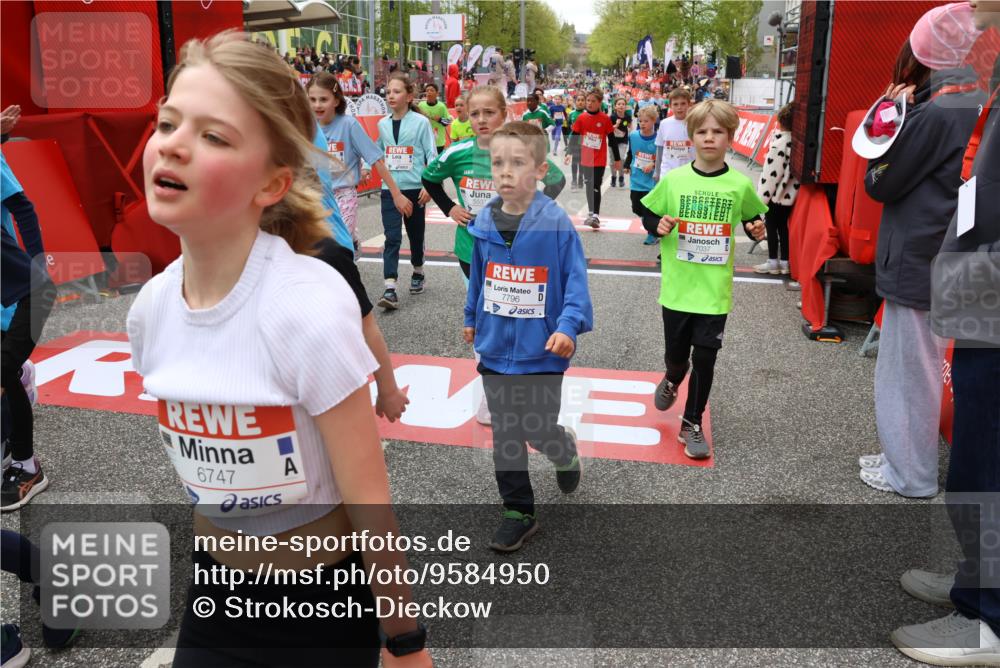 25.04.2026 - Das Zehntel Strokosch-Dieckow http://msf.ph/oto/9584950 25.04.2026 10:58:45 Ziel 5002, 5071, 5223, 5291, 5472, 5535, 5537, 5539, 5554, 5665, 5677, 5816, 6171, 6181, 6411, 6440, 6458, 6614, 6634, 6640, 6715, 6747, 6749, 6947, 7037, 7231, 7242, 7322, 7796, 7895, 7906, 5002, 5071, 5223, 5291, 5472, 5535, 5537, 5539, 5554, 5665, 5677, 5816, 6171, 6181, 6411, 6440, 6458, 6614, 6634, 6640, 6715, 6747, 6749, 6947, 7037, 7231, 7242, 7322, 7796, 7895, 7906 meine-sportfotos.de