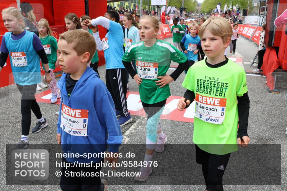 25.04.2026 - Das Zehntel Strokosch-Dieckow http://msf.ph/oto/9584976 25.04.2026 10:58:46 Ziel 5002, 5071, 5291, 5472, 5535, 5537, 5539, 5554, 5665, 5677, 5816, 6171, 6181, 6411, 6440, 6458, 6614, 6634, 6640, 6715, 6747, 6749, 6947, 7037, 7231, 7242, 7322, 7375, 7392, 7694, 7796, 7895, 7906, 5002, 5071, 5291, 5472, 5535, 5537, 5539, 5554, 5665, 5677, 5816, 6171, 6181, 6411, 6440, 6458, 6614, 6634, 6640, 6715, 6747, 6749, 6947, 7037, 7231, 7242, 7322, 7375, 7392, 7694, 7796, 7895, 7906 meine-sportfotos.de