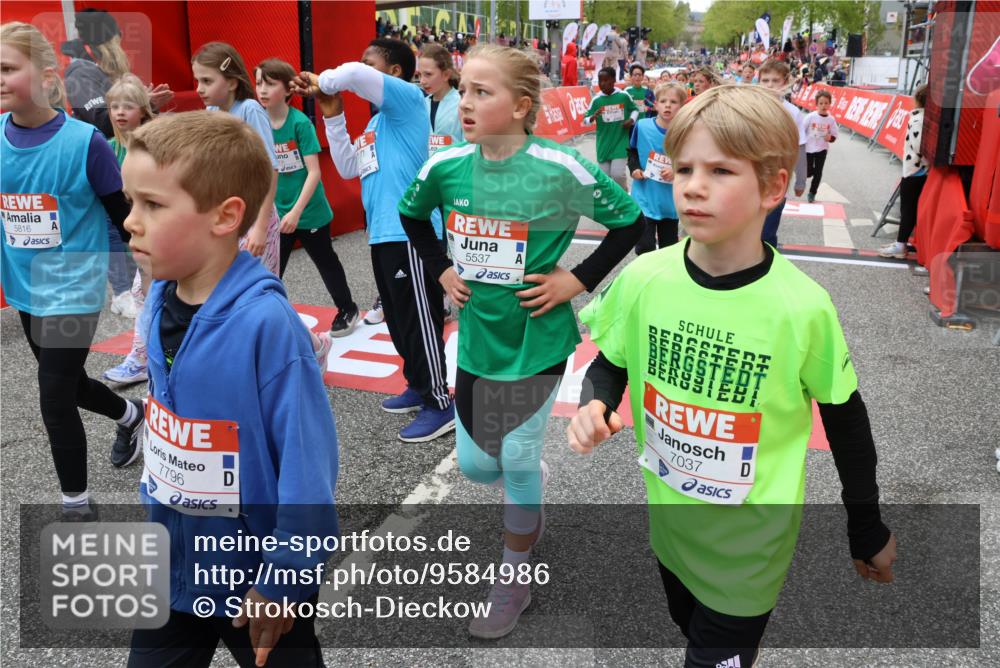 25.04.2026 - Das Zehntel Strokosch-Dieckow http://msf.ph/oto/9584986 25.04.2026 10:58:46 Ziel 5002, 5071, 5291, 5472, 5535, 5537, 5539, 5554, 5665, 5677, 5816, 6171, 6181, 6411, 6440, 6458, 6614, 6634, 6640, 6715, 6747, 6749, 6947, 7037, 7231, 7242, 7322, 7375, 7392, 7694, 7796, 7895, 7906, 5002, 5071, 5291, 5472, 5535, 5537, 5539, 5554, 5665, 5677, 5816, 6171, 6181, 6411, 6440, 6458, 6614, 6634, 6640, 6715, 6747, 6749, 6947, 7037, 7231, 7242, 7322, 7375, 7392, 7694, 7796, 7895, 7906 meine-sportfotos.de