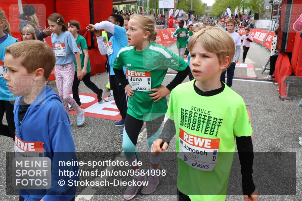 25.04.2026 - Das Zehntel Strokosch-Dieckow http://msf.ph/oto/9584998 25.04.2026 10:58:46 Ziel 5002, 5071, 5291, 5472, 5535, 5537, 5539, 5554, 5665, 5677, 5816, 6171, 6181, 6411, 6440, 6458, 6614, 6634, 6640, 6715, 6747, 6749, 6947, 7037, 7231, 7242, 7322, 7375, 7392, 7694, 7796, 7895, 7906, 5002, 5071, 5291, 5472, 5535, 5537, 5539, 5554, 5665, 5677, 5816, 6171, 6181, 6411, 6440, 6458, 6614, 6634, 6640, 6715, 6747, 6749, 6947, 7037, 7231, 7242, 7322, 7375, 7392, 7694, 7796, 7895, 7906 meine-sportfotos.de