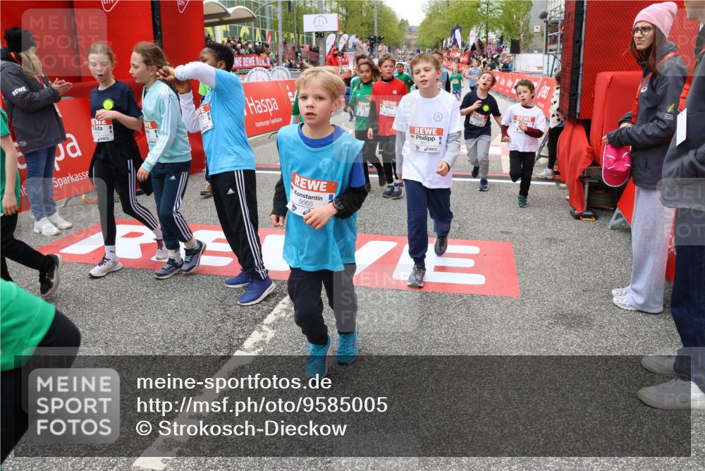 25.04.2026 - Das Zehntel Strokosch-Dieckow http://msf.ph/oto/9585005 25.04.2026 10:58:47 Ziel 5002, 5071, 5291, 5372, 5472, 5535, 5537, 5539, 5543, 5554, 5665, 5816, 6171, 6411, 6458, 6614, 6634, 6640, 6715, 6749, 6947, 7037, 7231, 7242, 7322, 7375, 7392, 7694, 7796, 7895, 7906, 8005, 5002, 5071, 5291, 5372, 5472, 5535, 5537, 5539, 5543, 5554, 5665, 5816, 6171, 6411, 6458, 6614, 6634, 6640, 6715, 6749, 6947, 7037, 7231, 7242, 7322, 7375, 7392, 7694, 7796, 7895, 7906, 8005 meine-sportfotos.de