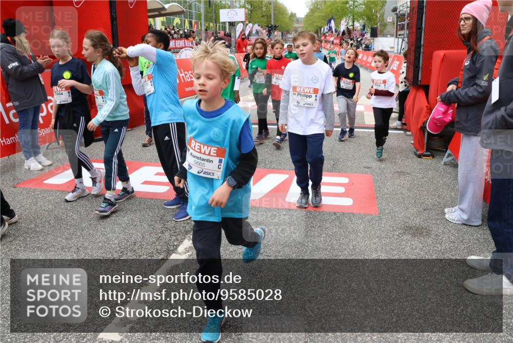 25.04.2026 - Das Zehntel Strokosch-Dieckow http://msf.ph/oto/9585028 25.04.2026 10:58:47 Ziel 5002, 5071, 5291, 5372, 5472, 5535, 5537, 5539, 5543, 5554, 5665, 5816, 6171, 6411, 6458, 6614, 6634, 6640, 6715, 6749, 6947, 7037, 7231, 7242, 7322, 7375, 7392, 7694, 7796, 7895, 7906, 8005, 5002, 5071, 5291, 5372, 5472, 5535, 5537, 5539, 5543, 5554, 5665, 5816, 6171, 6411, 6458, 6614, 6634, 6640, 6715, 6749, 6947, 7037, 7231, 7242, 7322, 7375, 7392, 7694, 7796, 7895, 7906, 8005 meine-sportfotos.de