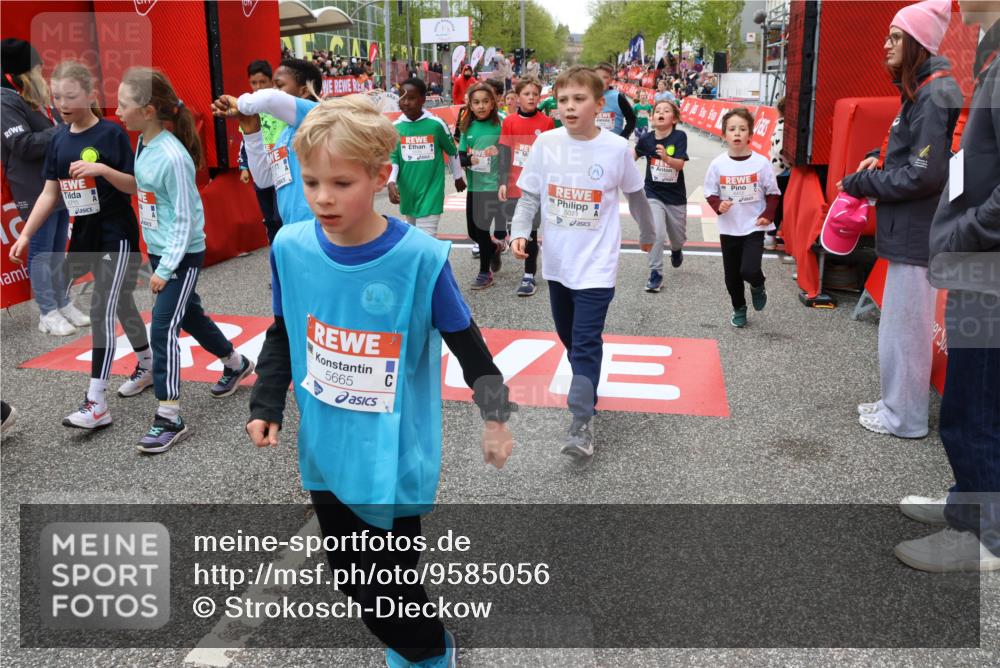 25.04.2026 - Das Zehntel Strokosch-Dieckow http://msf.ph/oto/9585056 25.04.2026 10:58:48 Ziel 5071, 5372, 5395, 5404, 5535, 5537, 5539, 5543, 5554, 5665, 5816, 5973, 6171, 6411, 6458, 6614, 6640, 6708, 6715, 6749, 6947, 7037, 7242, 7322, 7375, 7392, 7694, 7796, 7895, 7906, 7942, 8002, 8005, 5071, 5372, 5395, 5404, 5535, 5537, 5539, 5543, 5554, 5665, 5816, 5973, 6171, 6411, 6458, 6614, 6640, 6708, 6715, 6749, 6947, 7037, 7242, 7322, 7375, 7392, 7694, 7796, 7895, 7906, 7942, 8002, 8005 meine-sportfotos.de