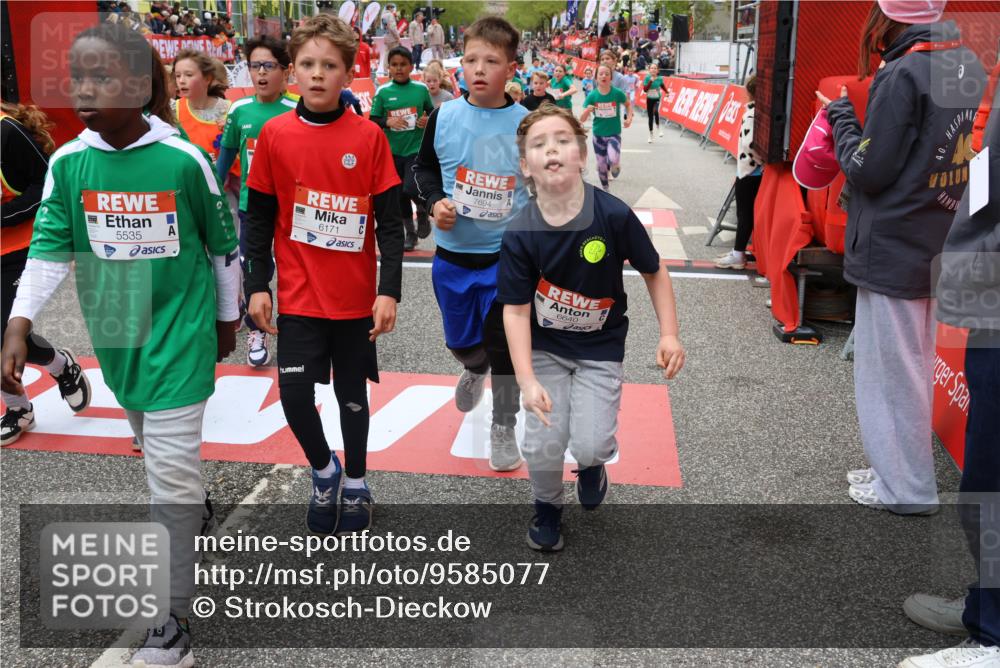 25.04.2026 - Das Zehntel Strokosch-Dieckow http://msf.ph/oto/9585077 25.04.2026 10:58:49 Ziel 5071, 5372, 5395, 5404, 5476, 5535, 5539, 5543, 5554, 5665, 5973, 6171, 6331, 6408, 6411, 6458, 6640, 6708, 6715, 6749, 7037, 7242, 7322, 7375, 7392, 7694, 7895, 7906, 7931, 7942, 7945, 8002, 8005, 5071, 5372, 5395, 5404, 5476, 5535, 5539, 5543, 5554, 5665, 5973, 6171, 6331, 6408, 6411, 6458, 6640, 6708, 6715, 6749, 7037, 7242, 7322, 7375, 7392, 7694, 7895, 7906, 7931, 7942, 7945, 8002, 8005 meine-sportfotos.de