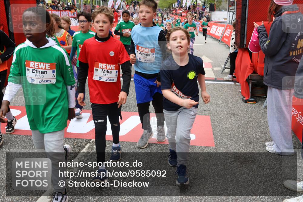 25.04.2026 - Das Zehntel Strokosch-Dieckow http://msf.ph/oto/9585092 25.04.2026 10:58:50 Ziel 5071, 5372, 5395, 5404, 5476, 5535, 5539, 5543, 5554, 5665, 5973, 6331, 6408, 6458, 6640, 6708, 6715, 7242, 7322, 7375, 7392, 7694, 7931, 7942, 7945, 8002, 8005, 5071, 5372, 5395, 5404, 5476, 5535, 5539, 5543, 5554, 5665, 5973, 6331, 6408, 6458, 6640, 6708, 6715, 7242, 7322, 7375, 7392, 7694, 7931, 7942, 7945, 8002, 8005 meine-sportfotos.de
