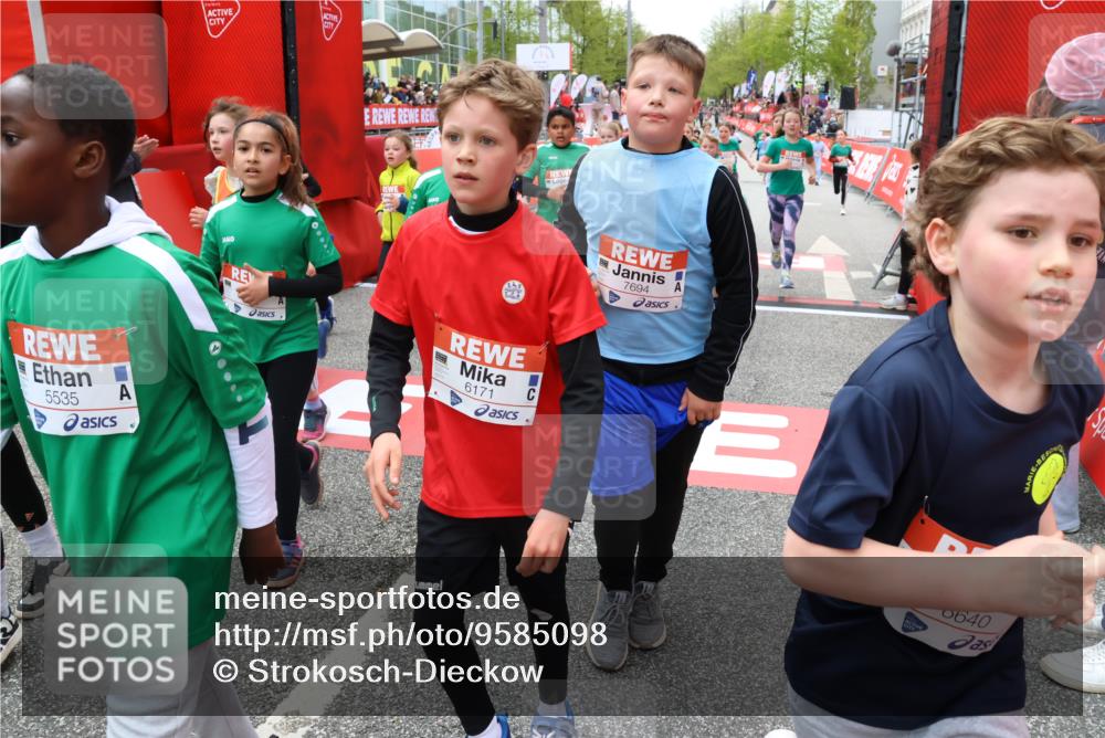 25.04.2026 - Das Zehntel Strokosch-Dieckow http://msf.ph/oto/9585098 25.04.2026 10:58:50 Ziel 5071, 5372, 5395, 5404, 5476, 5535, 5539, 5543, 5554, 5665, 5973, 6331, 6408, 6458, 6640, 6708, 6715, 7242, 7322, 7375, 7392, 7694, 7931, 7942, 7945, 8002, 8005, 5071, 5372, 5395, 5404, 5476, 5535, 5539, 5543, 5554, 5665, 5973, 6331, 6408, 6458, 6640, 6708, 6715, 7242, 7322, 7375, 7392, 7694, 7931, 7942, 7945, 8002, 8005 meine-sportfotos.de