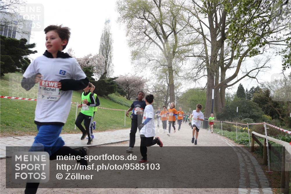 25.04.2026 - Das Zehntel Zöllner http://msf.ph/oto/9585103 25.04.2026 12:40:43 Laufen 10879 meine-sportfotos.de