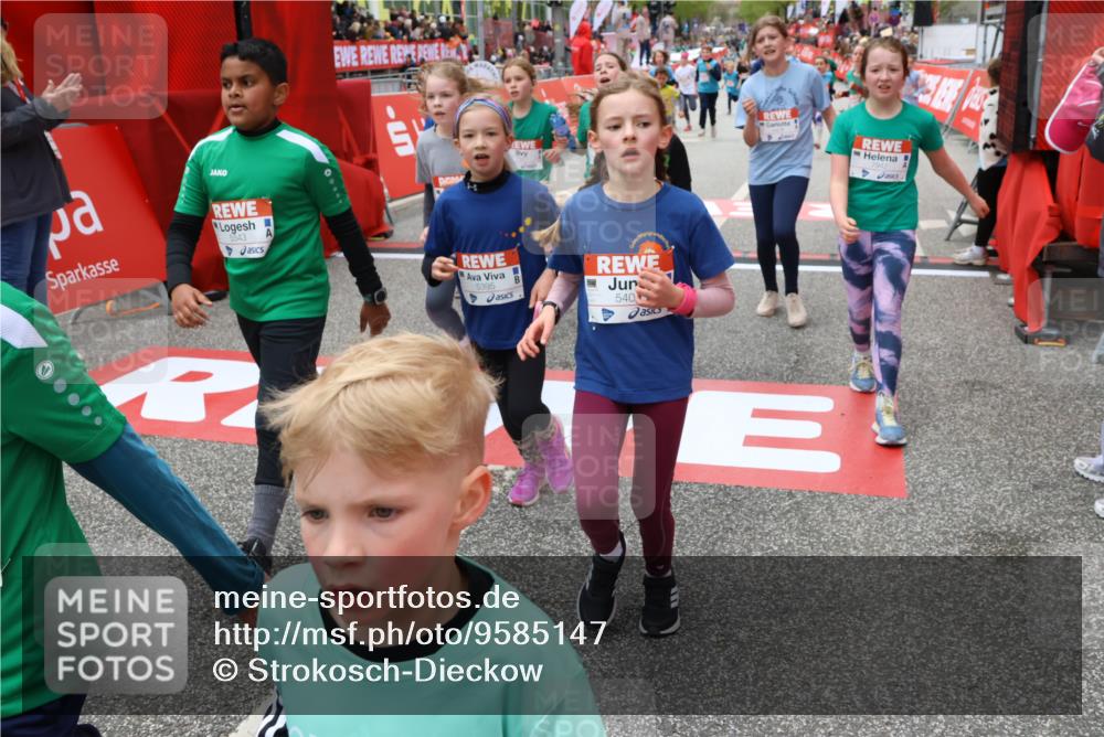 25.04.2026 - Das Zehntel Strokosch-Dieckow http://msf.ph/oto/9585147 25.04.2026 10:58:52 Ziel 5168, 5372, 5395, 5404, 5476, 5535, 5539, 5543, 5554, 5973, 6331, 6408, 6458, 6603, 6640, 6708, 6848, 6892, 7322, 7375, 7392, 7694, 7931, 7942, 7945, 8002, 8005, 8070, 5168, 5372, 5395, 5404, 5476, 5535, 5539, 5543, 5554, 5973, 6331, 6408, 6458, 6603, 6640, 6708, 6848, 6892, 7322, 7375, 7392, 7694, 7931, 7942, 7945, 8002, 8005, 8070 meine-sportfotos.de