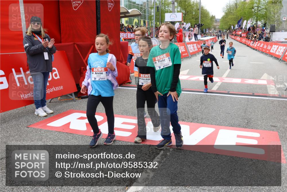 25.04.2026 - Das Zehntel Strokosch-Dieckow http://msf.ph/oto/9585332 25.04.2026 10:59:02 Ziel 5206, 5616, 5643, 6348, 6378, 6574, 6609, 6662, 6678, 6681, 6837, 6893, 6897, 7680, 7736, 7755, 7915, 5206, 5616, 5643, 6348, 6378, 6574, 6609, 6662, 6678, 6681, 6837, 6893, 6897, 7680, 7736, 7755, 7915 meine-sportfotos.de
