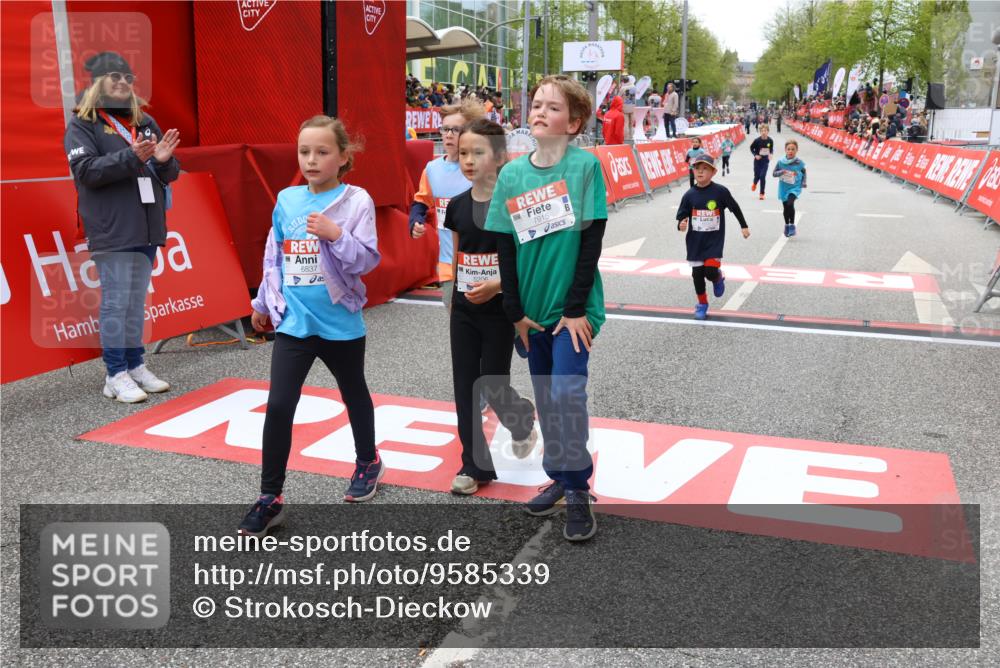 25.04.2026 - Das Zehntel Strokosch-Dieckow http://msf.ph/oto/9585339 25.04.2026 10:59:02 Ziel 5206, 5616, 5643, 6348, 6378, 6574, 6609, 6662, 6678, 6681, 6837, 6893, 6897, 7680, 7736, 7755, 7915, 5206, 5616, 5643, 6348, 6378, 6574, 6609, 6662, 6678, 6681, 6837, 6893, 6897, 7680, 7736, 7755, 7915 meine-sportfotos.de