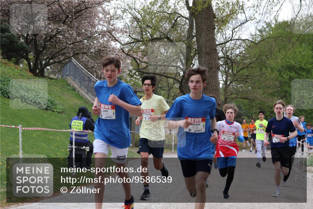 25.04.2026 - Das Zehntel Zöllner http://msf.ph/oto/9586539 25.04.2026 14:37:36 Laufen 16234, 16232 meine-sportfotos.de