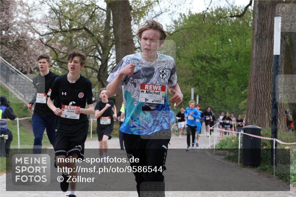 25.04.2026 - Das Zehntel Zöllner http://msf.ph/oto/9586544 25.04.2026 14:37:39 Laufen 18240, 23, 18242 meine-sportfotos.de
