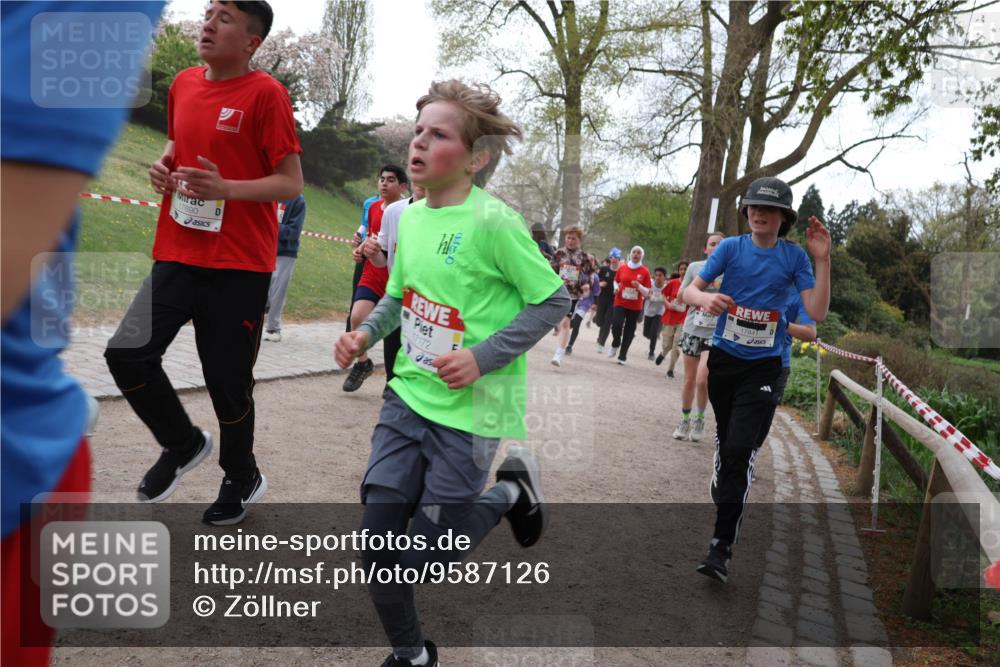 25.04.2026 - Das Zehntel Zöllner http://msf.ph/oto/9587126 25.04.2026 14:43:06 Laufen 17690, 17172, 17841 meine-sportfotos.de
