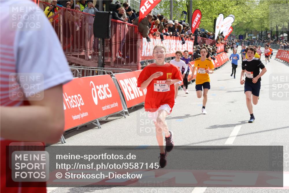25.04.2026 - Das Zehntel Strokosch-Dieckow http://msf.ph/oto/9587145 25.04.2026 14:48:11 Ziel 15635, 15852, 16233, 16590, 16803, 17596, 17600, 17941, 17948, 18166, 15635, 15852, 16233, 16590, 16803, 17596, 17600, 17941, 17948, 18166 meine-sportfotos.de