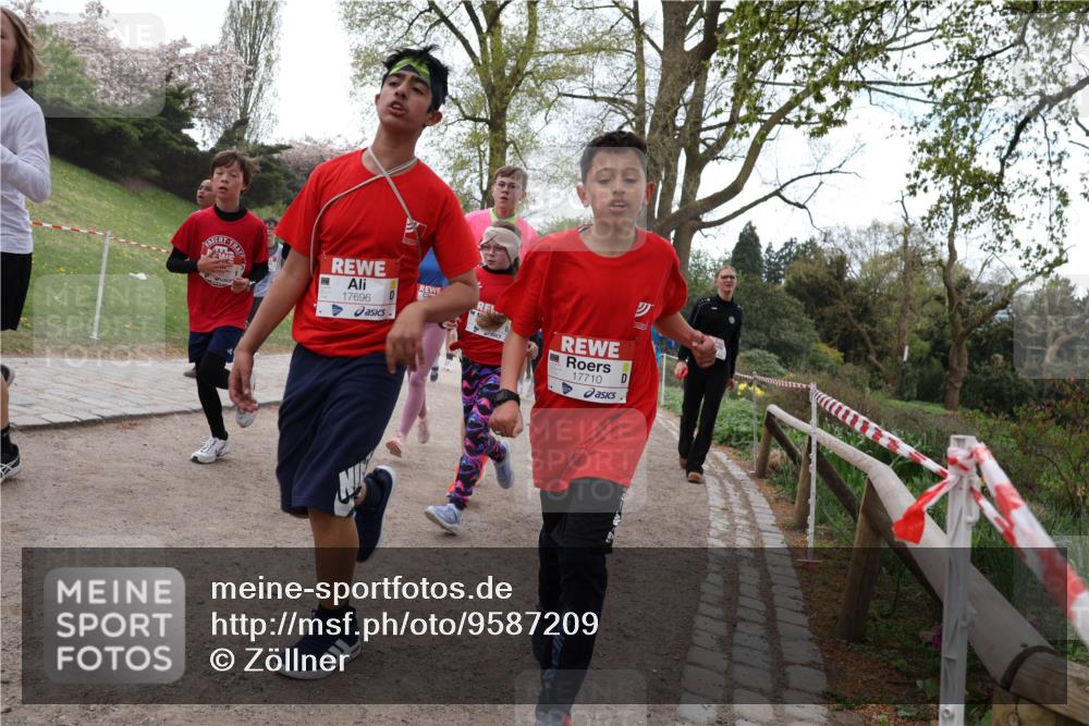 25.04.2026 - Das Zehntel Zöllner http://msf.ph/oto/9587209 25.04.2026 14:43:38 Laufen 17696, 17710 meine-sportfotos.de