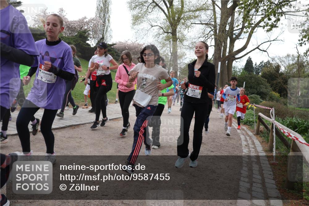 25.04.2026 - Das Zehntel Zöllner http://msf.ph/oto/9587455 25.04.2026 14:45:28 Laufen 15053, 15490 meine-sportfotos.de
