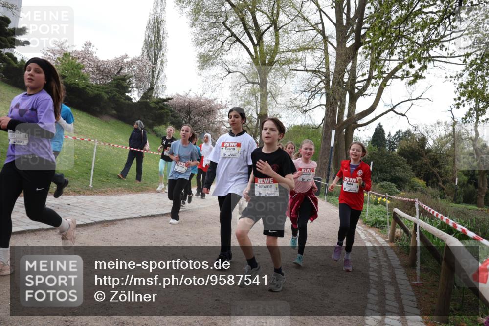 25.04.2026 - Das Zehntel Zöllner http://msf.ph/oto/9587541 25.04.2026 14:46:10 Laufen 15000, 16293 meine-sportfotos.de