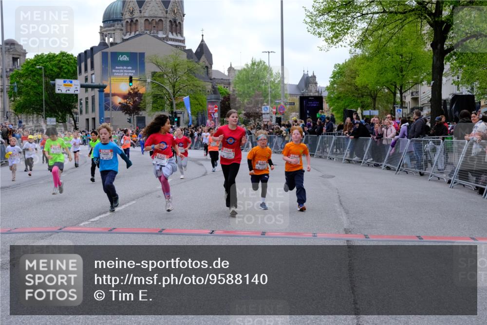 25.04.2026 - Das Zehntel Tim E. http://msf.ph/oto/9588140 25.04.2026 13:01:00 Ziel 10127, 10329, 10330, 10450, 10626, 10628, 10733, 10739, 10749, 10908, 10941, 10956, 11212, 11219, 11223, 11228, 11237, 11295, 11297, 11301, 11386, 11389, 11419, 11587, 11688, 11775, 11878, 11887, 11898, 11899, 12230, 12236, 12364, 12372, 12440, 12451, 12486, 12532, 12619, 12620, 12879, 12889, 12934, 12939, 12973 meine-sportfotos.de