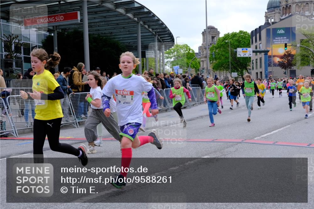25.04.2026 - Das Zehntel Tim E. http://msf.ph/oto/9588261 25.04.2026 13:01:36 Ziel 10139, 10335, 10337, 10343, 10468, 10725, 10787, 10796, 10817, 10821, 10835, 10910, 10917, 10937, 10944, 11137, 11361, 11447, 11460, 11472, 11547, 11560, 11675, 11779, 11782, 11826, 12237, 12274, 12282, 12300, 12329, 12343, 12522, 12658, 12703, 12905, 12912 meine-sportfotos.de