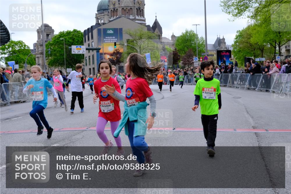 25.04.2026 - Das Zehntel Tim E. http://msf.ph/oto/9588325 25.04.2026 13:01:55 Ziel 10182, 10204, 10318, 10384, 10390, 10843, 11191, 11195, 11239, 11245, 11485, 11532, 11595, 11602, 11621, 11630, 11665, 11674, 11717, 11728, 11730, 11866, 12062, 12332, 12348, 12354, 12380, 12488, 12533, 12702, 13022, 13023 meine-sportfotos.de