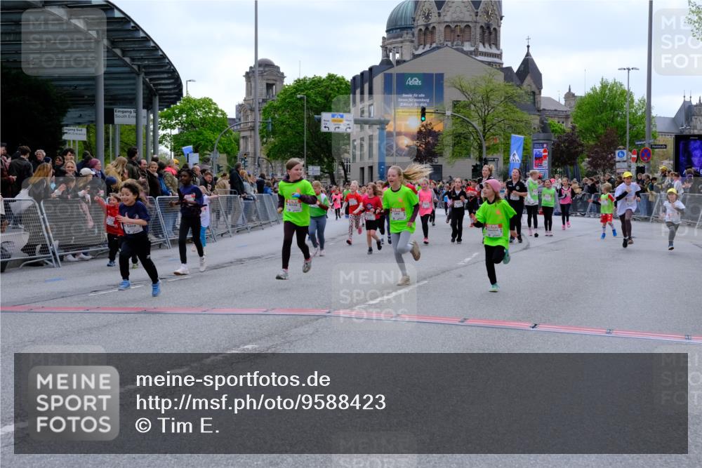 25.04.2026 - Das Zehntel Tim E. http://msf.ph/oto/9588423 25.04.2026 13:02:21 Ziel 10075, 10077, 10095, 10138, 10144, 10145, 10163, 10206, 10227, 10692, 10699, 10736, 10834, 10886, 10913, 10918, 10958, 10968, 10969, 11042, 11192, 11220, 11558, 11577, 11588, 11891, 11964, 11978, 12077, 12079, 12081, 12117, 12119, 12229, 12244, 12652, 12656, 12679, 12705, 12711, 12878, 12902, 12904, 12906, 13001 meine-sportfotos.de