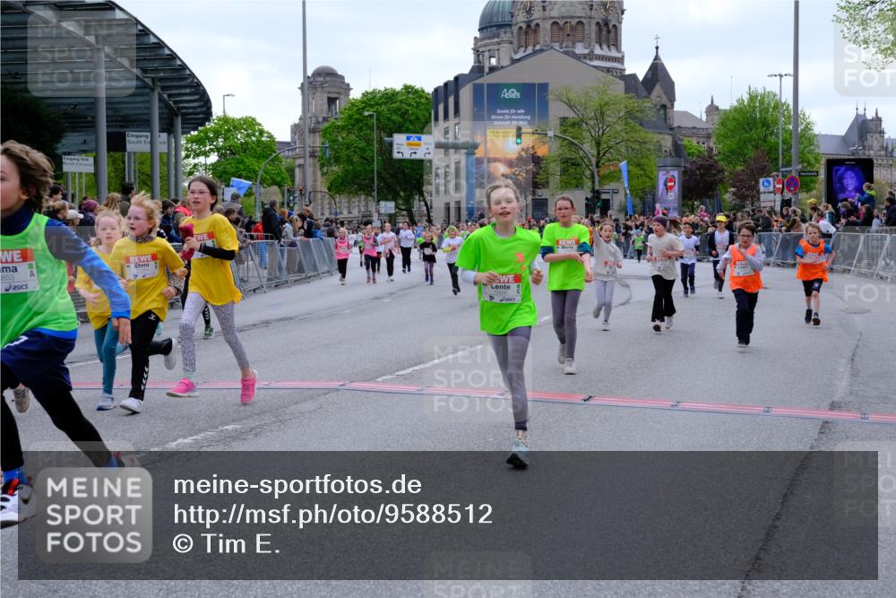 25.04.2026 - Das Zehntel Tim E. http://msf.ph/oto/9588512 25.04.2026 13:02:51 Ziel 10140, 10147, 10150, 10151, 10153, 10154, 10156, 10158, 10159, 10275, 10276, 10506, 10685, 10689, 10701, 10703, 10752, 10791, 10853, 10993, 11178, 11399, 11420, 11469, 11681, 11694, 11784, 11805, 11816, 12104, 12106, 12148, 12595, 12600, 12636, 12850, 12867, 12888, 12898, 12937, 12944, 12997 meine-sportfotos.de