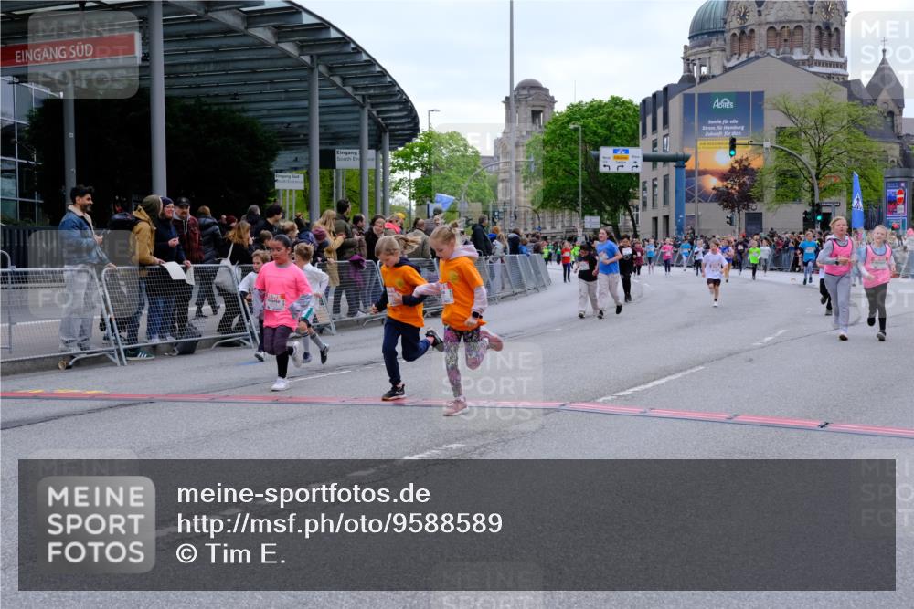 25.04.2026 - Das Zehntel Tim E. http://msf.ph/oto/9588589 25.04.2026 13:03:13 Ziel 10078, 10273, 10274, 10292, 10305, 10455, 11060, 11196, 11383, 11406, 11585, 11590, 11597, 11624, 11780, 11820, 12056, 12059, 12179, 12337, 12366, 12378 meine-sportfotos.de