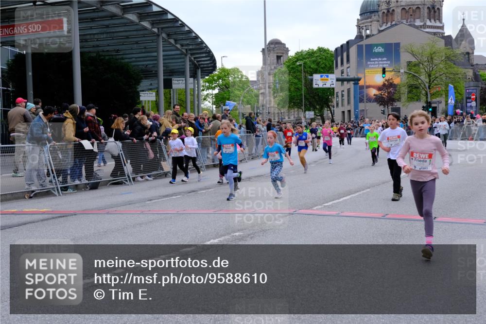 25.04.2026 - Das Zehntel Tim E. http://msf.ph/oto/9588610 25.04.2026 13:03:20 Ziel 10068, 10078, 10273, 10274, 10292, 10305, 10446, 11138, 11146, 11375, 11378, 11406, 11597, 11624, 12387, 12474, 12524, 12539, 12890, 12892, 12976, 12981, 12985 meine-sportfotos.de