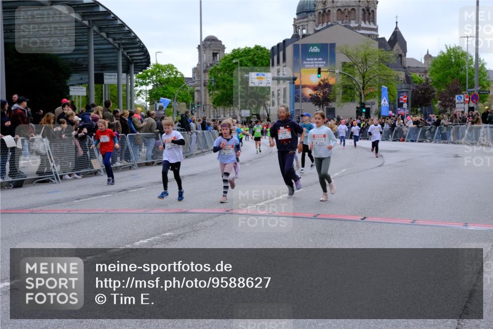 25.04.2026 - Das Zehntel Tim E. http://msf.ph/oto/9588627 25.04.2026 13:03:25 Ziel 10068, 10446, 10972, 11138, 11146, 11375, 11378, 11380, 12387, 12474, 12480, 12514, 12520, 12524, 12539, 12890, 12892, 12976, 12981, 12985 meine-sportfotos.de