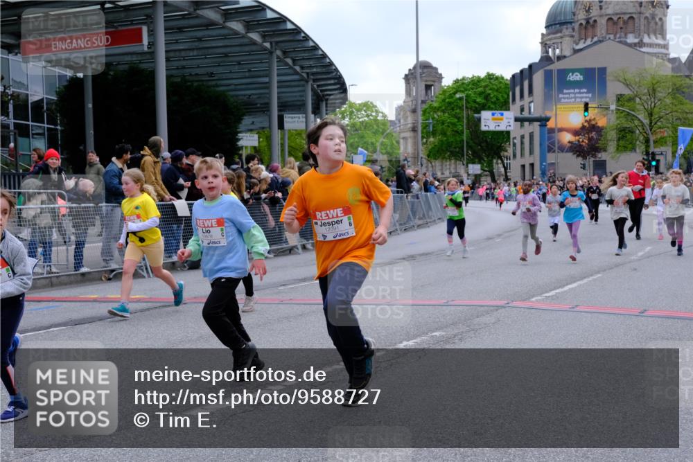 25.04.2026 - Das Zehntel Tim E. http://msf.ph/oto/9588727 25.04.2026 13:04:00 Ziel 10152, 10160, 10340, 10354, 10541, 10678, 10683, 11107, 11113, 11276, 11582, 11908, 12066, 12261, 12290, 12391, 12589, 13000, 13003 meine-sportfotos.de