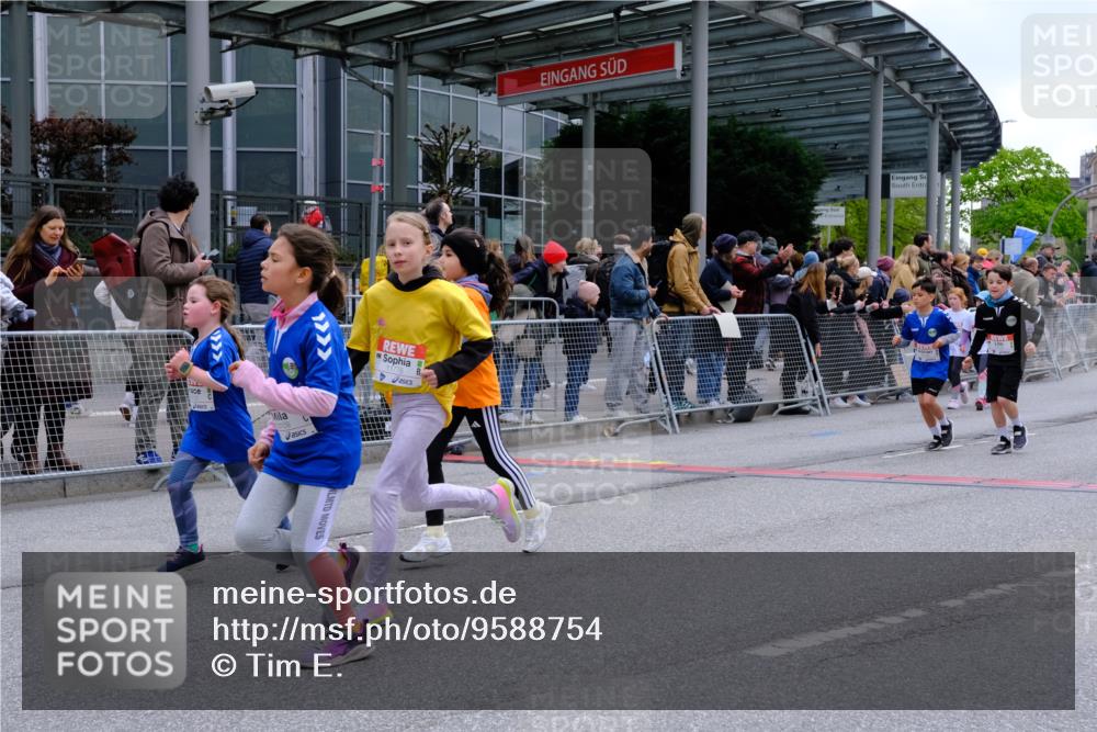 25.04.2026 - Das Zehntel Tim E. http://msf.ph/oto/9588754 25.04.2026 13:04:13 Ziel 10051, 10056, 10109, 10112, 10122, 10124, 10126, 10339, 10346, 10348, 11038, 11074, 11242, 11244, 11402, 11418, 11571, 11583, 11679, 11690, 11776, 12107, 12118, 12353, 12355, 12415, 12593 meine-sportfotos.de
