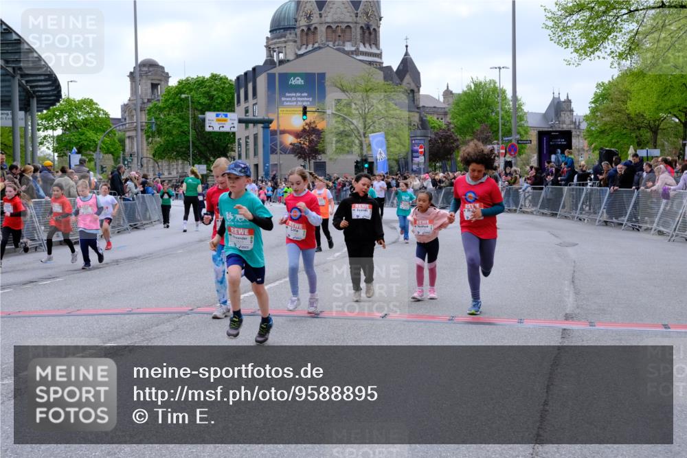 25.04.2026 - Das Zehntel Tim E. http://msf.ph/oto/9588895 25.04.2026 13:04:57 Ziel 10334, 10723, 10724, 10726, 10754, 10773, 10980, 11000, 11095, 11114, 11115, 11185, 11190, 11209, 11225, 11435, 11450, 11600, 12027, 12060, 12186, 12215, 12384, 12385, 12815, 12820, 12821, 12823, 12940 meine-sportfotos.de