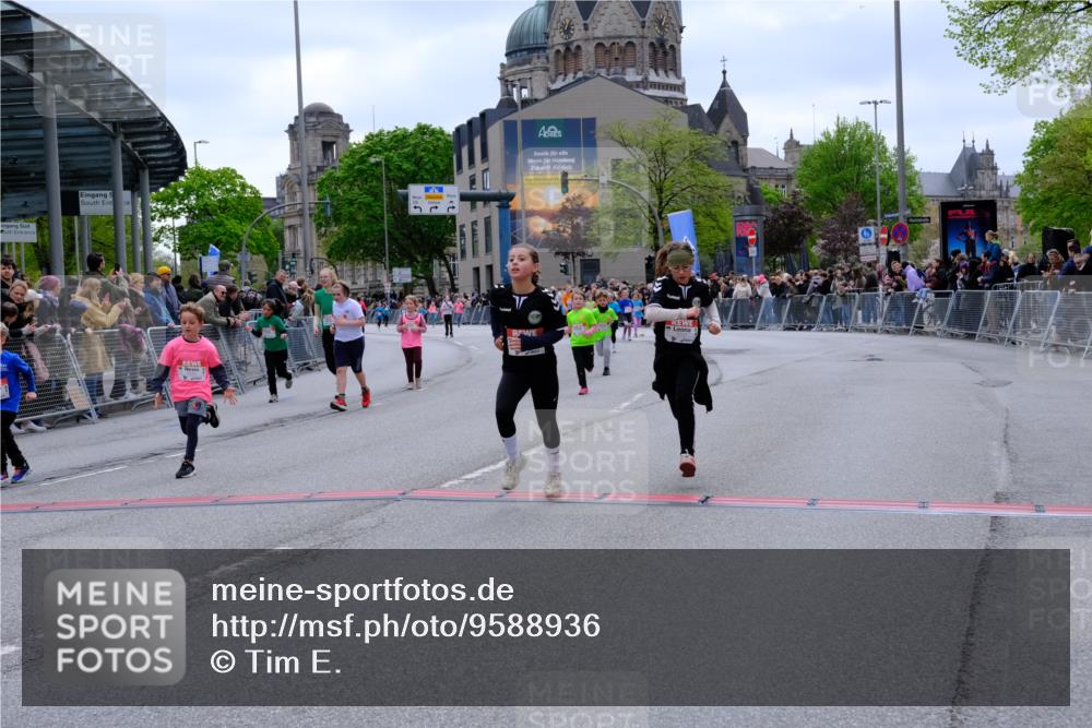 25.04.2026 - Das Zehntel Tim E. http://msf.ph/oto/9588936 25.04.2026 13:05:06 Ziel 10055, 10069, 10128, 10131, 10218, 10437, 10662, 10754, 10773, 11046, 11050, 11095, 11570, 11600, 11931, 12531, 12578, 12815, 12821, 12940 meine-sportfotos.de