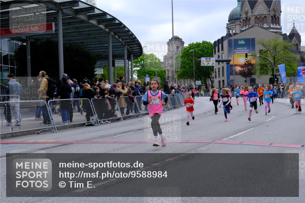 25.04.2026 - Das Zehntel Tim E. http://msf.ph/oto/9588984 25.04.2026 13:05:15 Ziel 10322, 10327, 10331, 10431, 10439, 10443, 10662, 10905, 11316, 11570, 11617, 11931, 12357, 12375, 12477, 12483, 12496, 12512, 12531, 12578 meine-sportfotos.de