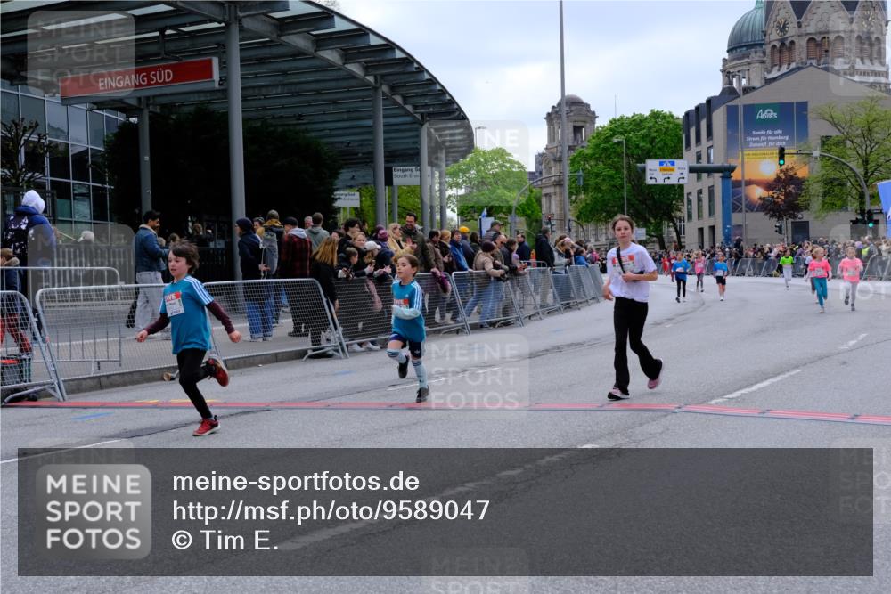 25.04.2026 - Das Zehntel Tim E. http://msf.ph/oto/9589047 25.04.2026 13:05:26 Ziel 10070, 10071, 10072, 10322, 10327, 10331, 10431, 10432, 10743, 11317, 11939, 12357, 12375, 12516, 12840, 12842 meine-sportfotos.de
