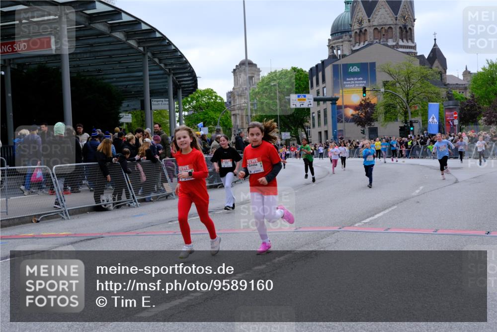 25.04.2026 - Das Zehntel Tim E. http://msf.ph/oto/9589160 25.04.2026 13:05:52 Ziel 10057, 10246, 10293, 10294, 10423, 10471, 10667, 10989, 10998, 11462, 11871, 12476, 12884, 12886, 13037 meine-sportfotos.de