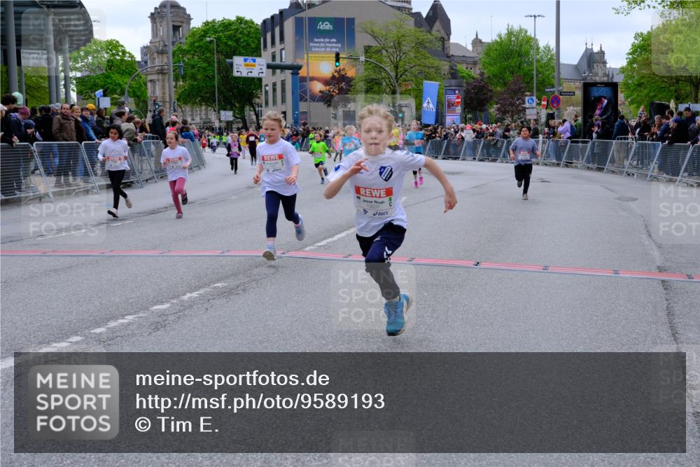 25.04.2026 - Das Zehntel Tim E. http://msf.ph/oto/9589193 25.04.2026 13:05:57 Ziel 10246, 10293, 10294, 10667, 10989, 10998, 11392, 11409, 11462, 11871, 12321, 12476, 12481, 12489, 12490, 12526, 12992, 13037 meine-sportfotos.de