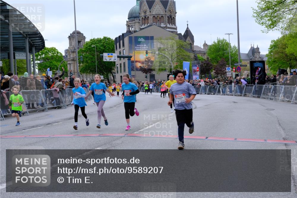 25.04.2026 - Das Zehntel Tim E. http://msf.ph/oto/9589207 25.04.2026 13:06:00 Ziel 10293, 10294, 10427, 10667, 11372, 11392, 11409, 11462, 11871, 12321, 12476, 12481, 12489, 12490, 12526, 12992, 13037 meine-sportfotos.de