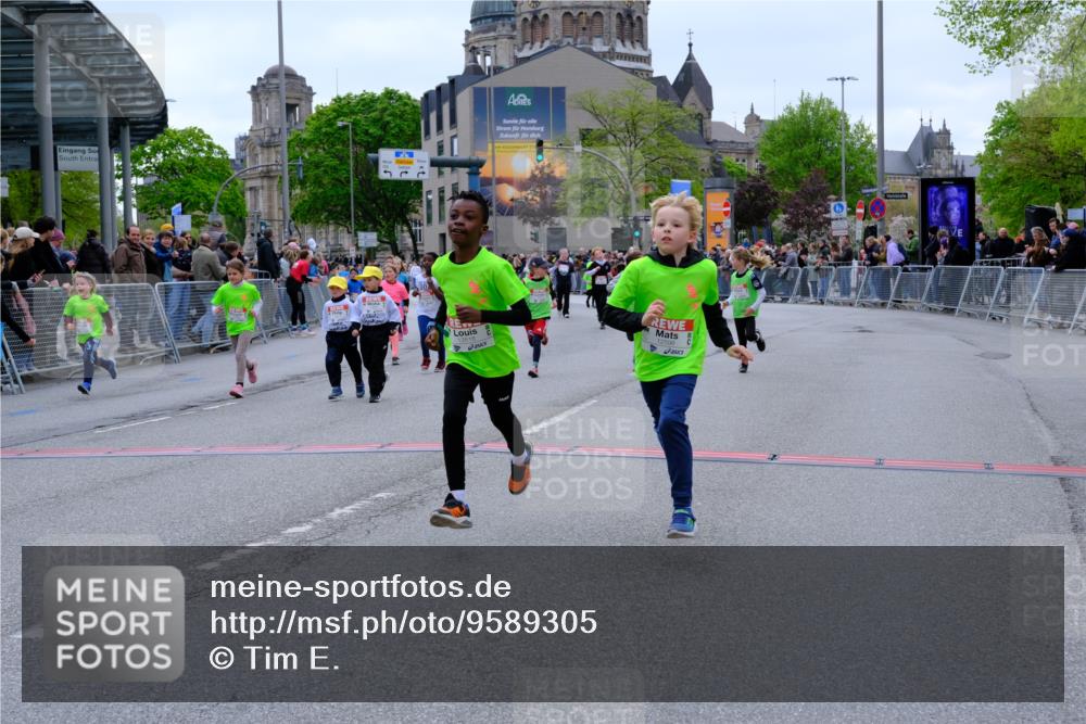 25.04.2026 - Das Zehntel Tim E. http://msf.ph/oto/9589305 25.04.2026 13:06:24 Ziel 10014, 10015, 10053, 10286, 10440, 10737, 10741, 10744, 10902, 10978, 11051, 11056, 11057, 11133, 11704, 12083, 12469, 12472, 12529, 12565, 12576, 12598, 12618, 12847, 12877, 12883 meine-sportfotos.de