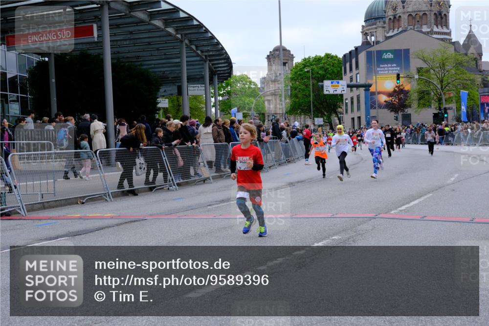 25.04.2026 - Das Zehntel Tim E. http://msf.ph/oto/9589396 25.04.2026 13:06:46 Ziel 10511, 10907, 11287, 11493, 11518, 11528, 12099, 12102, 12484, 12502, 12933 meine-sportfotos.de