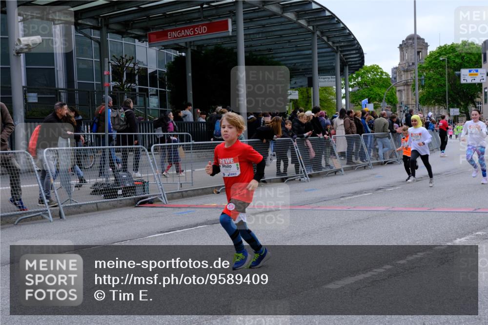 25.04.2026 - Das Zehntel Tim E. http://msf.ph/oto/9589409 25.04.2026 13:06:47 Ziel 10290, 10907, 11287, 11493, 11518, 11528, 12099, 12102, 12484, 12502, 12933 meine-sportfotos.de