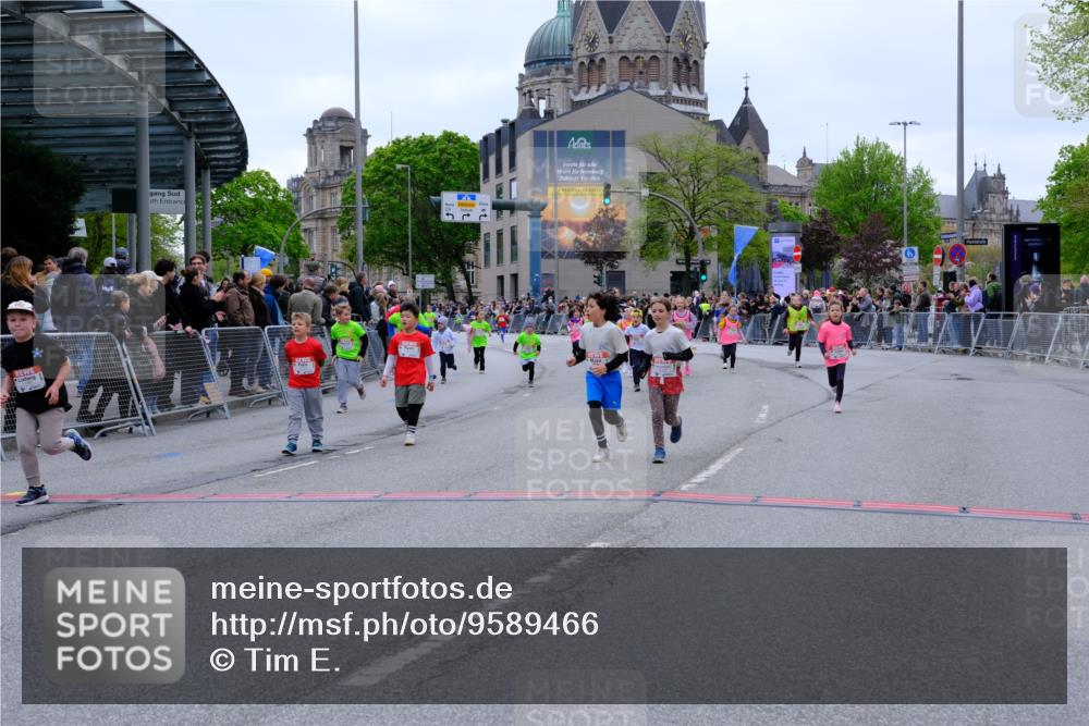 25.04.2026 - Das Zehntel Tim E. http://msf.ph/oto/9589466 25.04.2026 13:07:00 Ziel 10155, 10157, 10320, 10914, 10916, 11045, 11121, 11132, 11538, 11540, 11548, 11682, 11700, 11702, 12560, 12591, 12647, 12885 meine-sportfotos.de