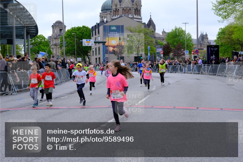 25.04.2026 - Das Zehntel Tim E. http://msf.ph/oto/9589496 25.04.2026 13:07:04 Ziel 10155, 10157, 10320, 10463, 10914, 10916, 11045, 11121, 11132, 11533, 11538, 11540, 11548, 11682, 11700, 11702, 12021, 12560, 12591, 12626, 12643, 12647, 12885, 12921 meine-sportfotos.de