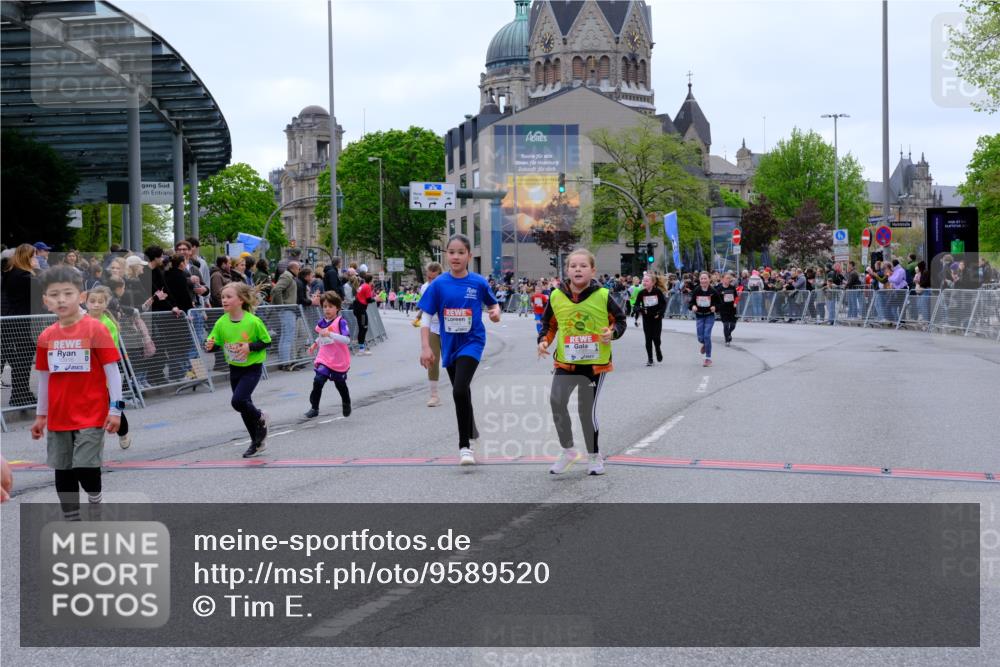 25.04.2026 - Das Zehntel Tim E. http://msf.ph/oto/9589520 25.04.2026 13:07:07 Ziel 10155, 10157, 10320, 10463, 10914, 10916, 11045, 11246, 11247, 11533, 11538, 11540, 11548, 11682, 12021, 12560, 12591, 12626, 12643, 12647, 12885, 12921 meine-sportfotos.de