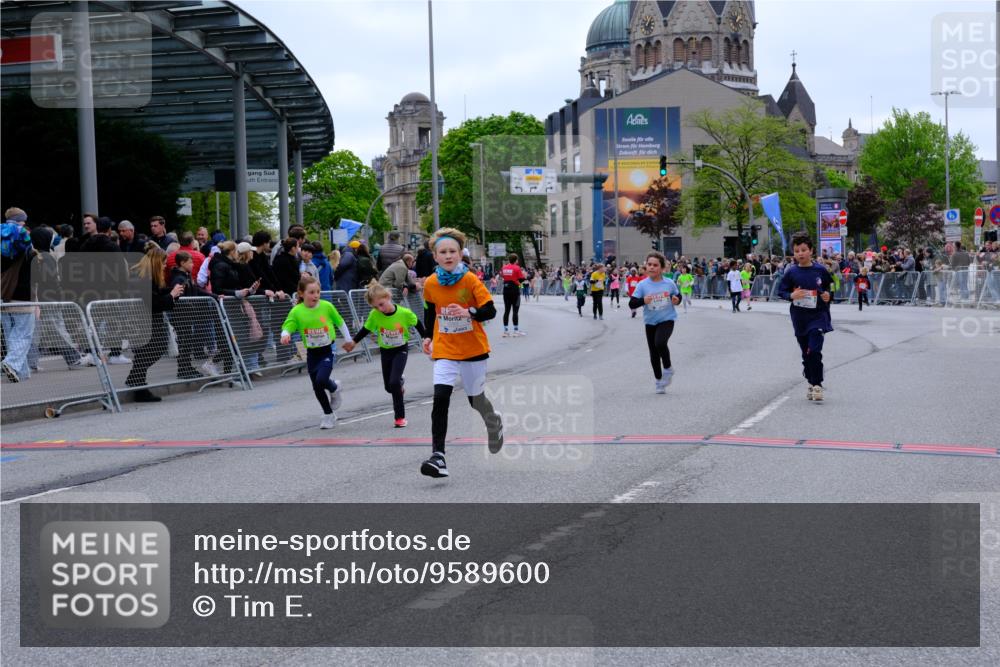 25.04.2026 - Das Zehntel Tim E. http://msf.ph/oto/9589600 25.04.2026 13:07:27 Ziel 10213, 10677, 11129, 12061, 12068, 12352, 12602, 12611, 12639 meine-sportfotos.de